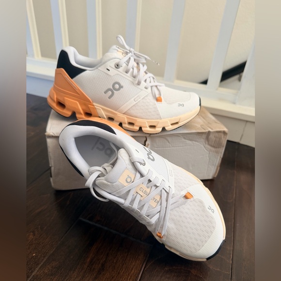 On Running Cloudflyer 4 White | Copper Athletic Shoes Size W8 (New with Box) - Picture 3 of 8